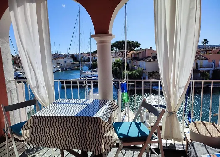 La Voile Blanche -port-grimaud Lux شقة غريمو