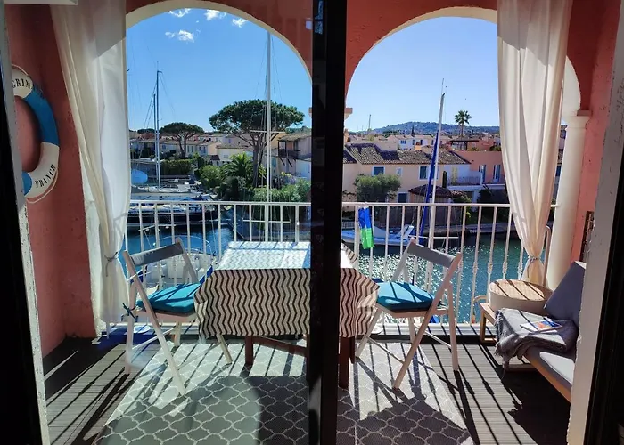 La Voile Blanche -port-grimaud Lux * غريمو
