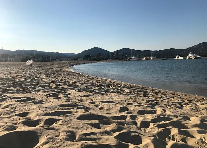 La Voile Blanche -port-grimaud Lux
